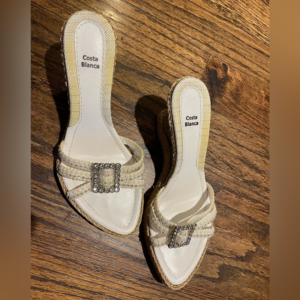 Vintage, Costa blanca White Size 8.5, 3in espadrille style wedge heel.